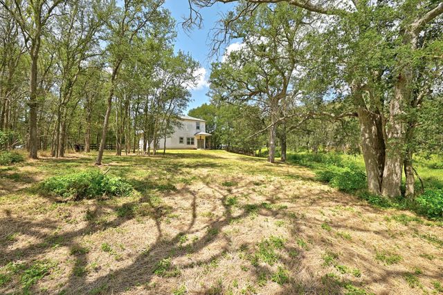 354 Lamaloa LN, Bastrop, TX 78602