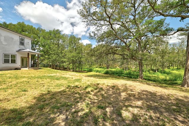 354 Lamaloa LN, Bastrop, TX 78602