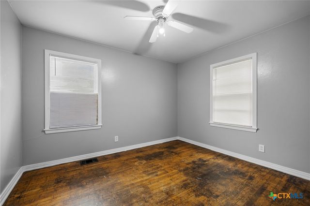 1104 N 10th Street, Killeen, TX 76541