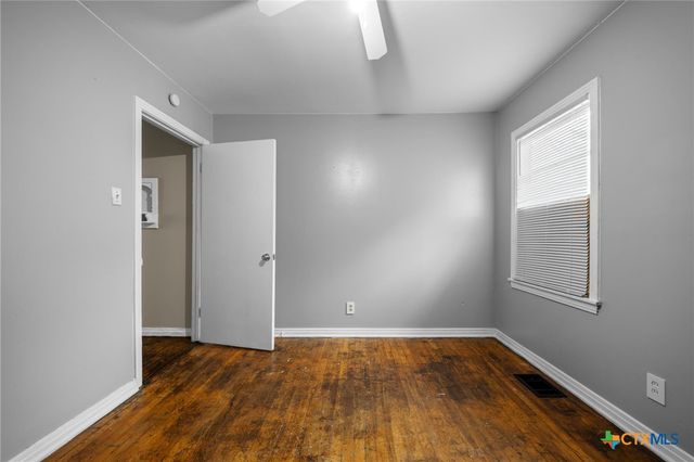 1104 N 10th Street, Killeen, TX 76541
