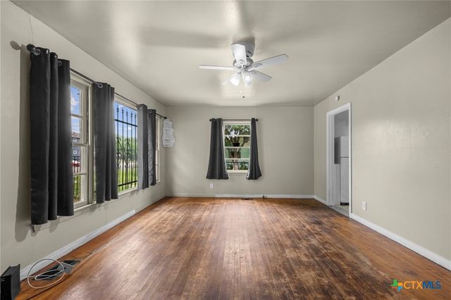 1104 N 10th Street, Killeen, TX 76541