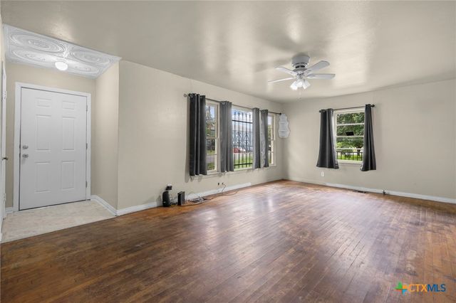 1104 N 10th Street, Killeen, TX 76541