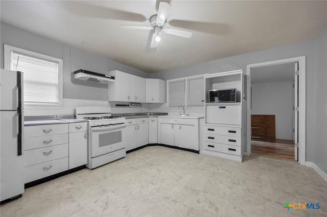 1104 N 10th Street, Killeen, TX 76541