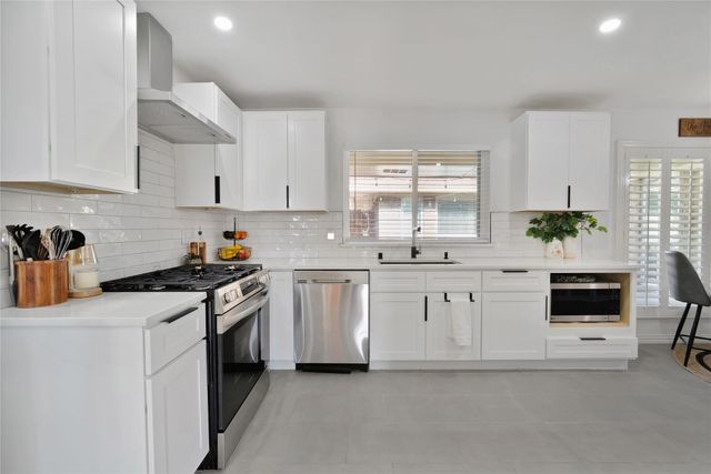 2701 Downing Drive, Plano, TX 75023