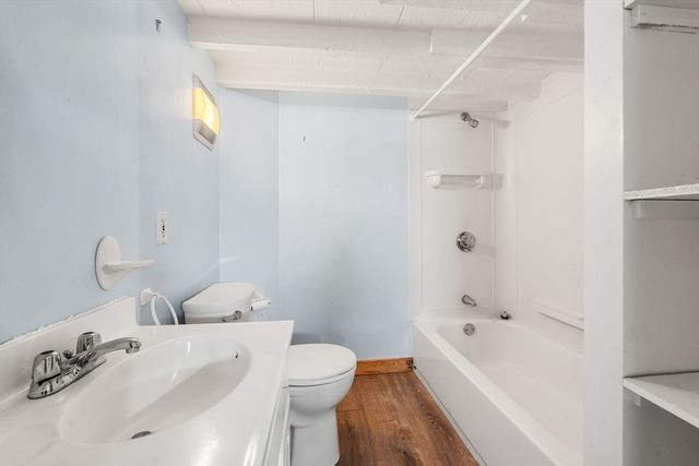 223 Bolton St, Boston, MA 02127
