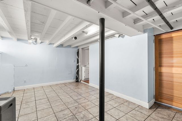 223 Bolton St, Boston, MA 02127
