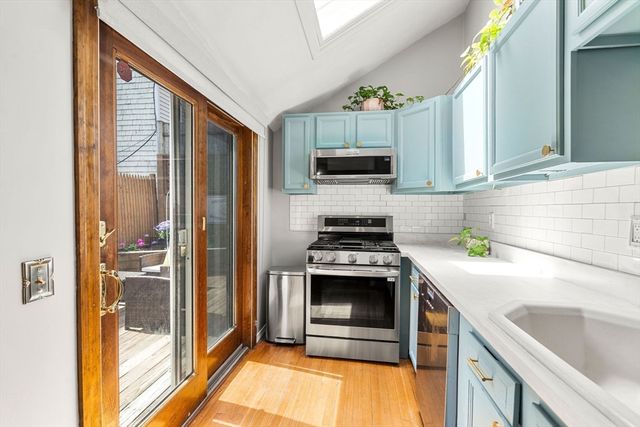 223 Bolton St, Boston, MA 02127