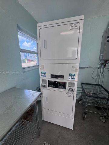 4228 N Ocean Dr 17, Lauderdale By The Sea, FL 33308