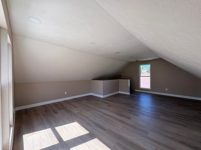 1727 2ND Avenue, Council Bluffs, IA 51501