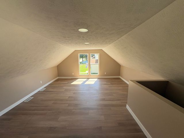 1727 2ND Avenue, Council Bluffs, IA 51501