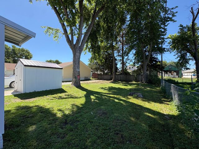 1727 2ND Avenue, Council Bluffs, IA 51501