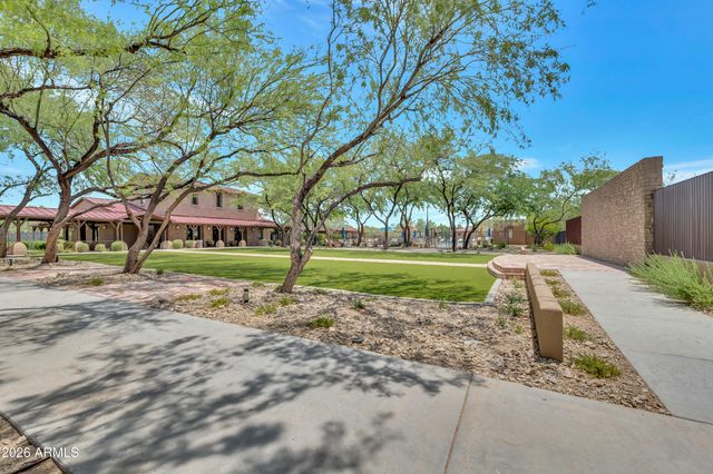 32005 N 16th Avenue, Phoenix, AZ 85085