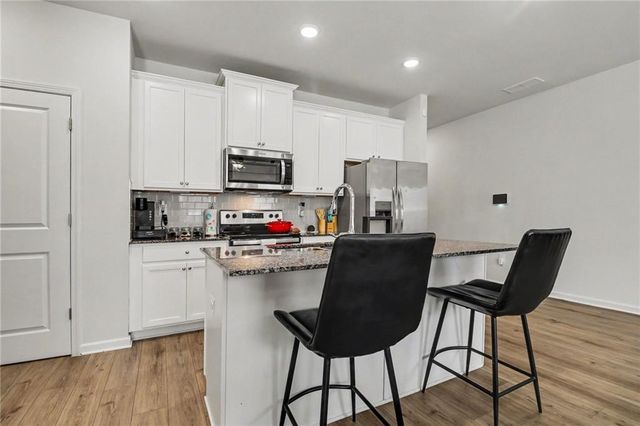 4724 Fullerton Drive, Oakwood, GA 30566