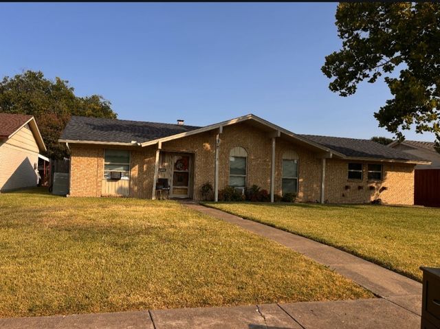 3404 Town Park Drive, Mesquite, TX 75150
