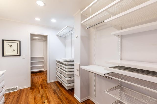 3675 Traskwood Circle, Cincinnati, OH 45208