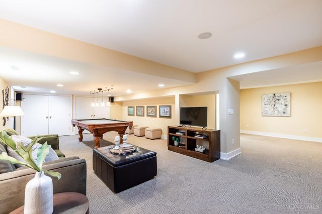 3675 Traskwood Circle, Cincinnati, OH 45208