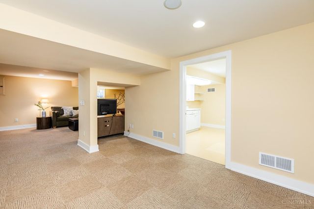 3675 Traskwood Circle, Cincinnati, OH 45208