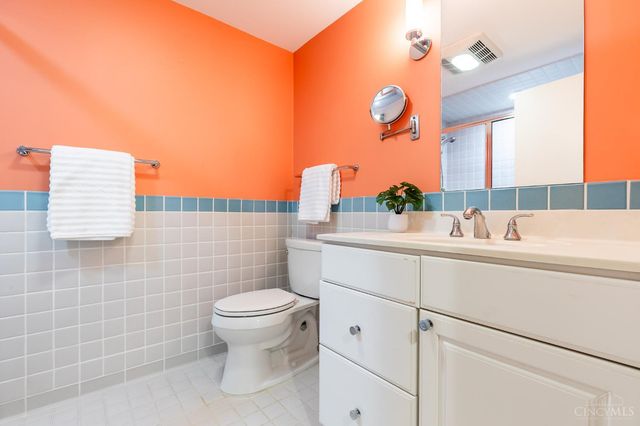 3675 Traskwood Circle, Cincinnati, OH 45208