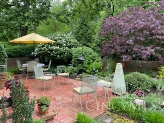 3675 Traskwood Circle, Cincinnati, OH 45208