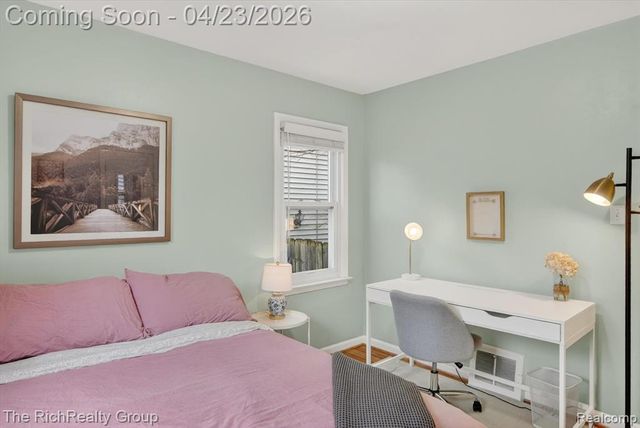 2100 Brockton Avenue, Royal Oak, MI 48067