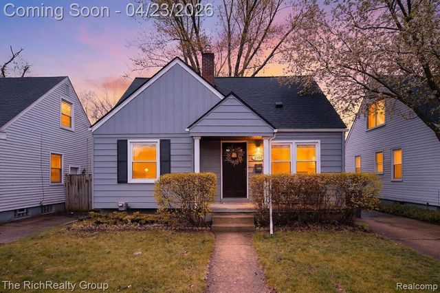 2100 Brockton Avenue, Royal Oak, MI 48067