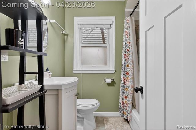 2100 Brockton Avenue, Royal Oak, MI 48067