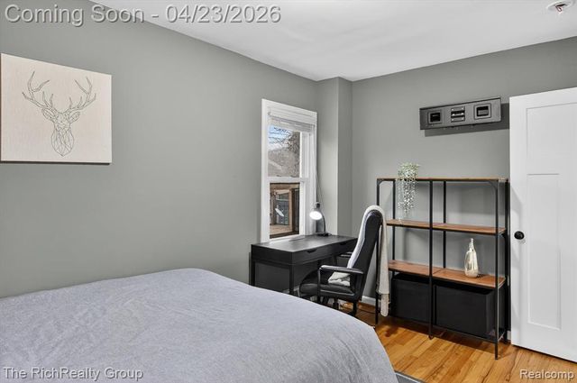 2100 Brockton Avenue, Royal Oak, MI 48067