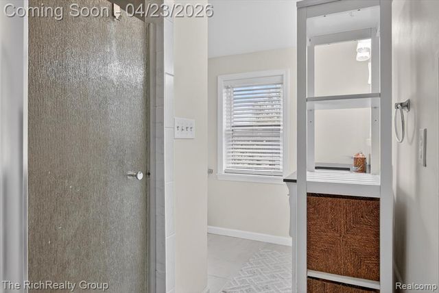 2100 Brockton Avenue, Royal Oak, MI 48067