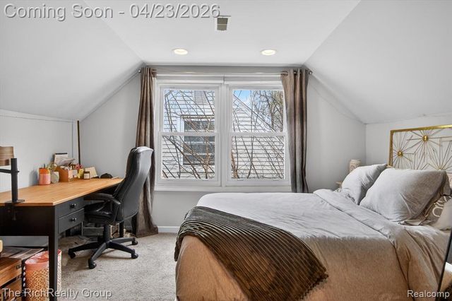 2100 Brockton Avenue, Royal Oak, MI 48067