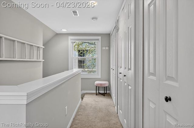 2100 Brockton Avenue, Royal Oak, MI 48067