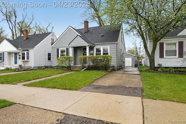 2100 Brockton Avenue, Royal Oak, MI 48067