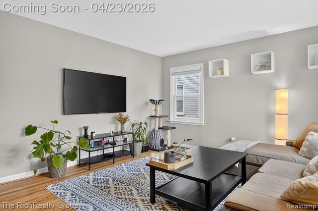 2100 Brockton Avenue, Royal Oak, MI 48067