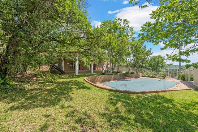 8941 Raven Drive, Woodway, TX 76712
