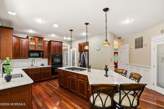 12 Fountain View Drive, Jackson, NJ 08527