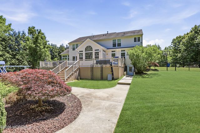 12 Fountain View Drive, Jackson, NJ 08527