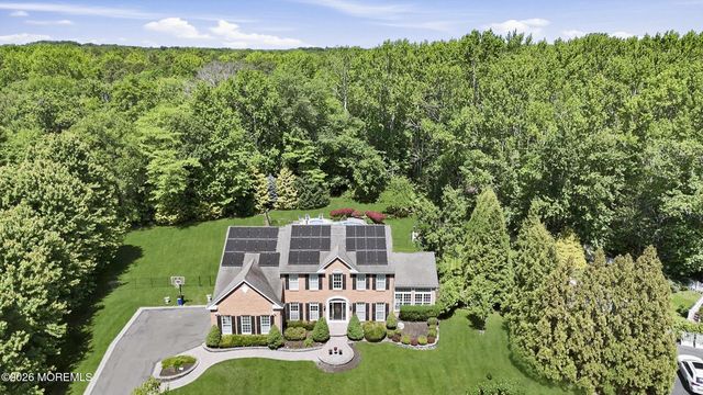 12 Fountain View Drive, Jackson, NJ 08527