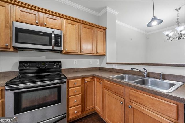 3072 Lauren Parc Road, Decatur, GA 30032