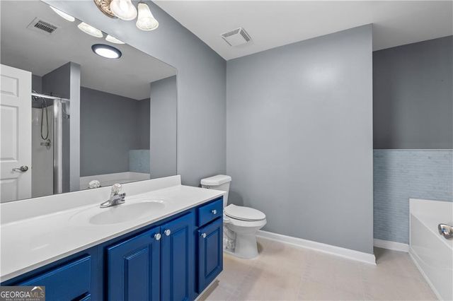 3072 Lauren Parc Road, Decatur, GA 30032