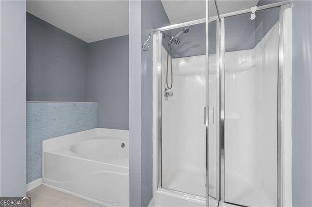 3072 Lauren Parc Road, Decatur, GA 30032