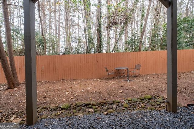 3072 Lauren Parc Road, Decatur, GA 30032