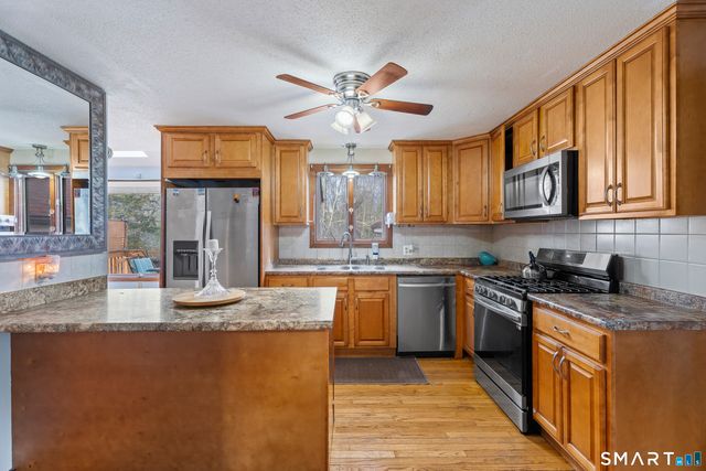 301 Bushy Hill Road, Simsbury, CT 06070