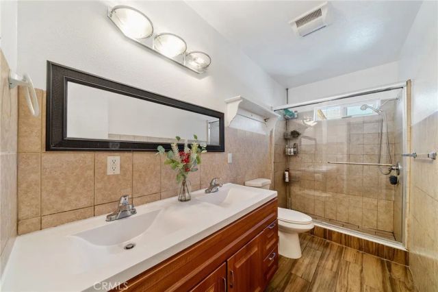 1222 E 103rd, Los Angeles, CA 90002