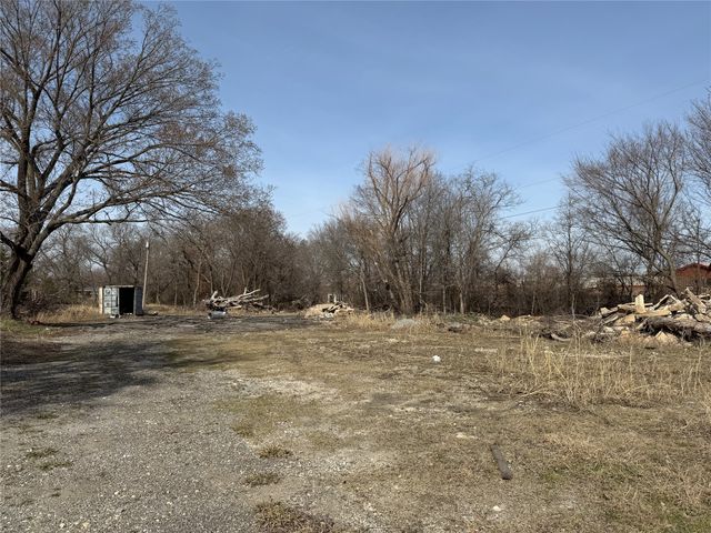4625 W Houston Street B, Sherman, TX 75092