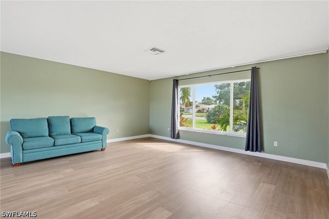 223 Pine Valley CIR, Naples, FL 34113
