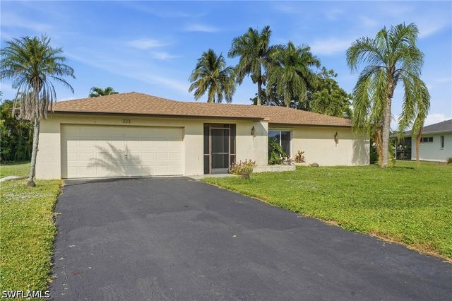 223 Pine Valley CIR, Naples, FL 34113