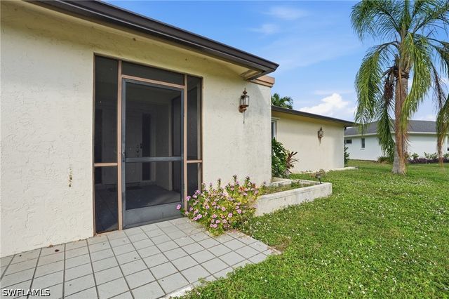 223 Pine Valley CIR, Naples, FL 34113