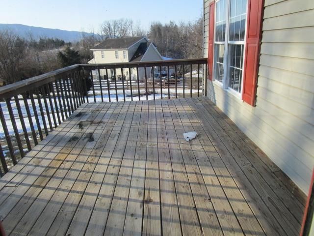 135 DILLON CT, New Market, VA 22844