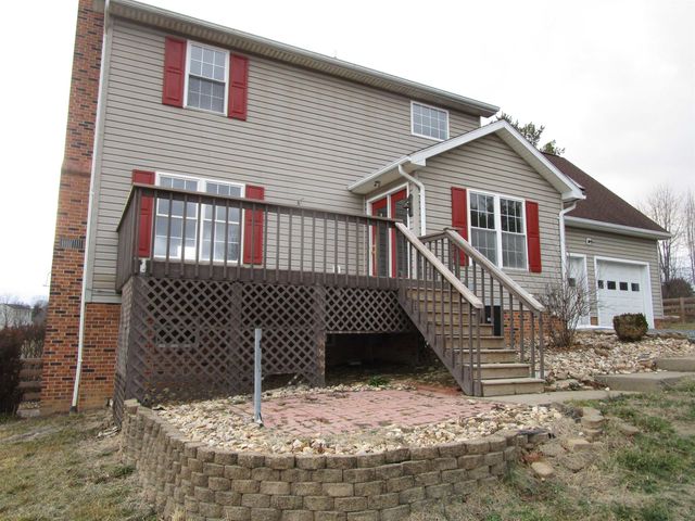 135 DILLON CT, New Market, VA 22844