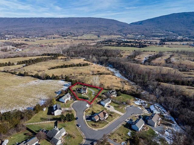 135 DILLON CT, New Market, VA 22844