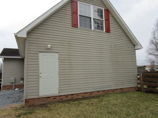 135 DILLON CT, New Market, VA 22844